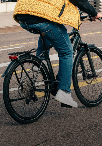 Unsere Kalkhoff PLUS+ E-Bikes tragen bis zu 170 Kilogramm – und sind damit auch für schwere Menschen bestens geeignet. (Foto: www.downtown-ebike.com)(4840)