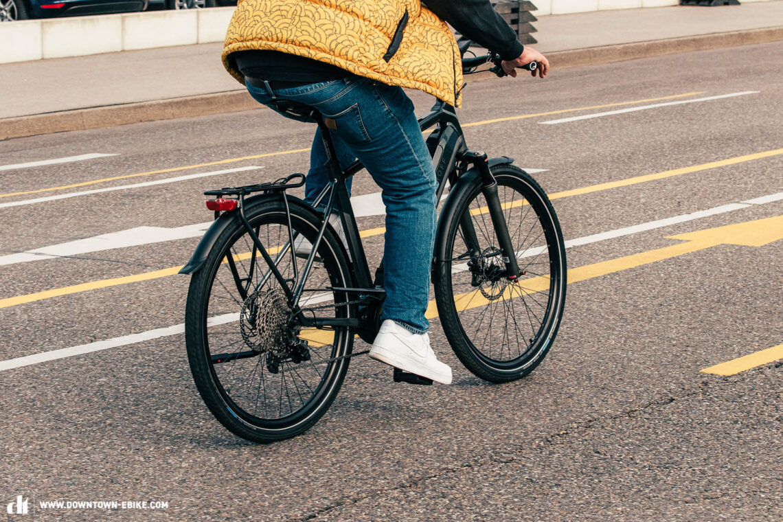 Unsere Kalkhoff PLUS+ E-Bikes tragen bis zu 170 Kilogramm – und sind damit auch für schwere Menschen bestens geeignet. (Foto: www.downtown-ebike.com)