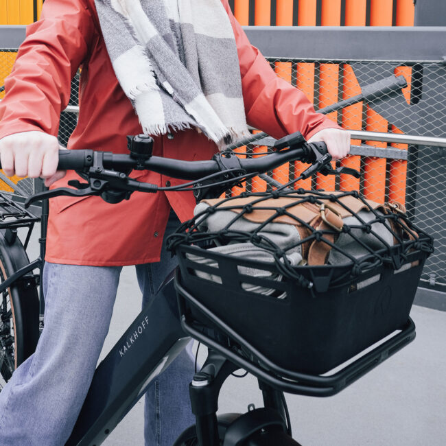 Viele E-Bikes bieten die Option für Gepäckträger und Körbe. (Foto: Kalkhoff)
